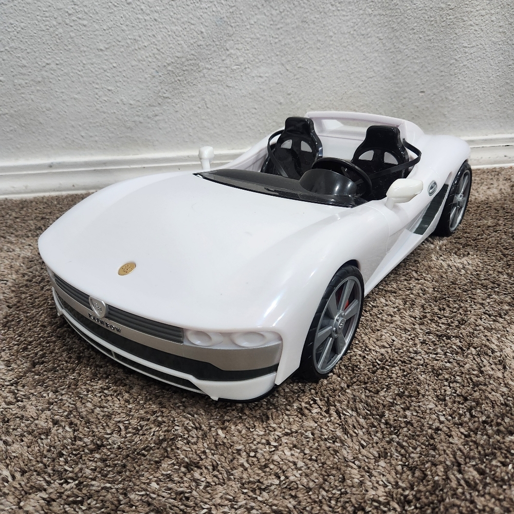 Rainbow High Light Up Color Changing Convertible Car